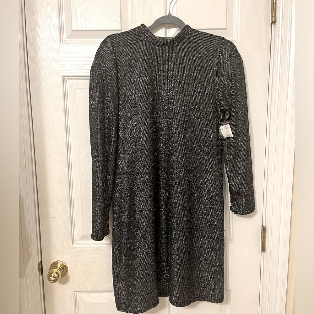 Versona L Black Longsleeve Shimmery Dress with Keyhole Back